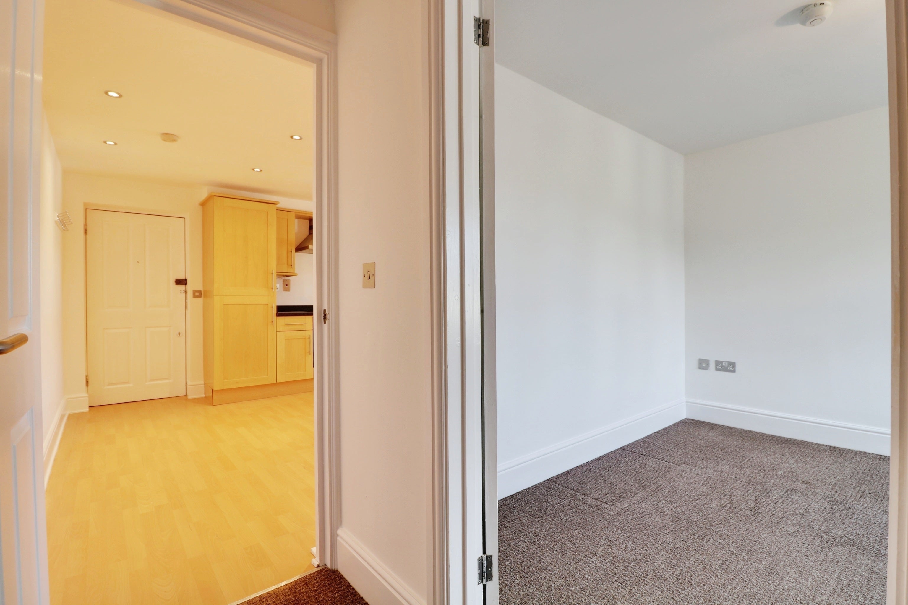 Flat Eastwood Road in Rayleigh