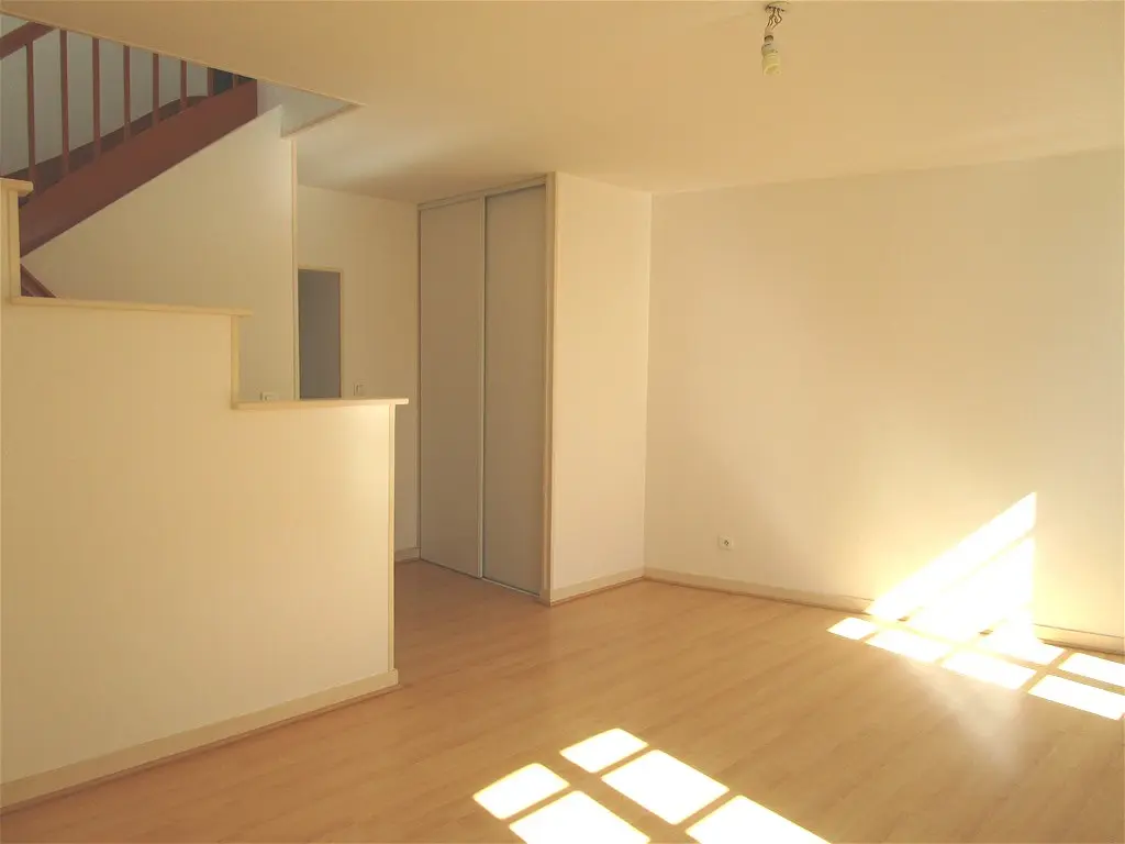 Flat Rue Victor Hugo in Saintes