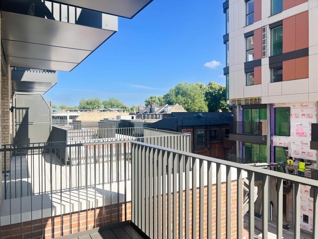 Flat Essex Place in Greater London