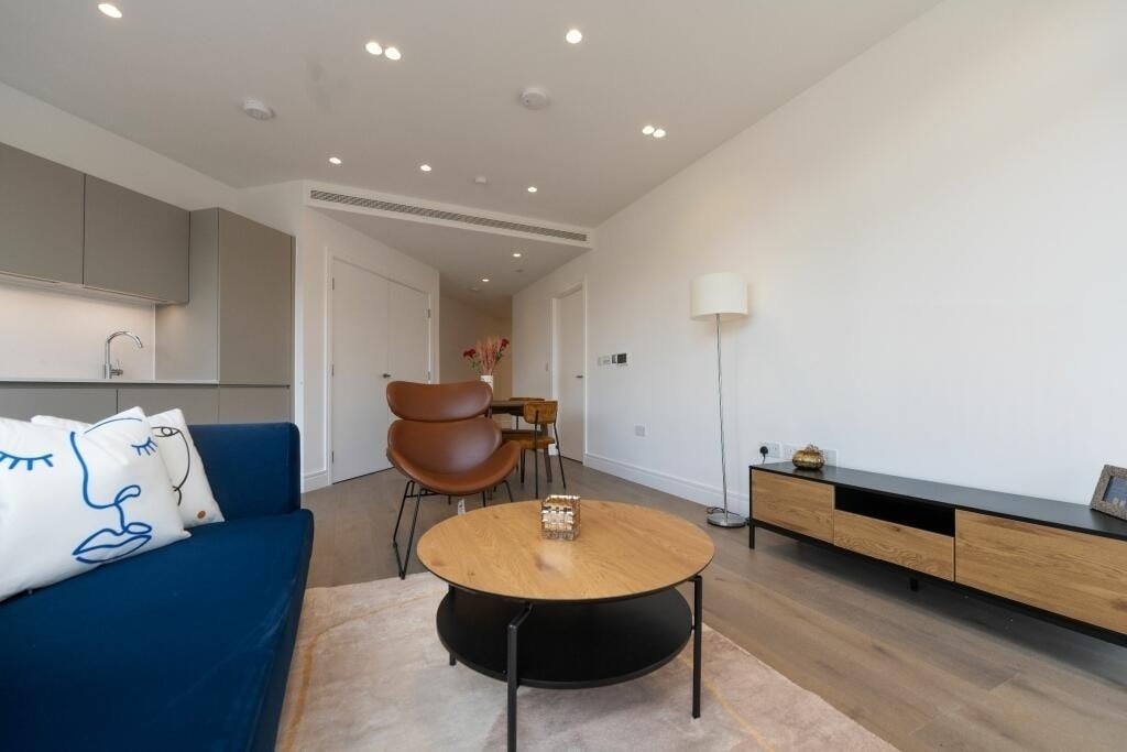Flat Essex Place in Greater London