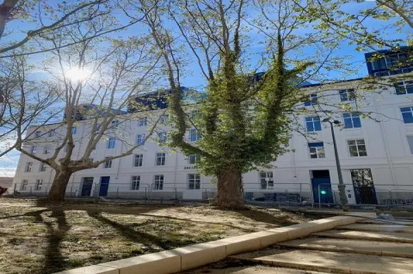 Flat Allée Léonor Fini in Montpellier