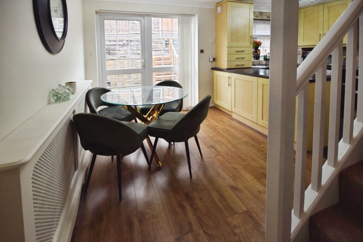 House Hook Close in Chatham