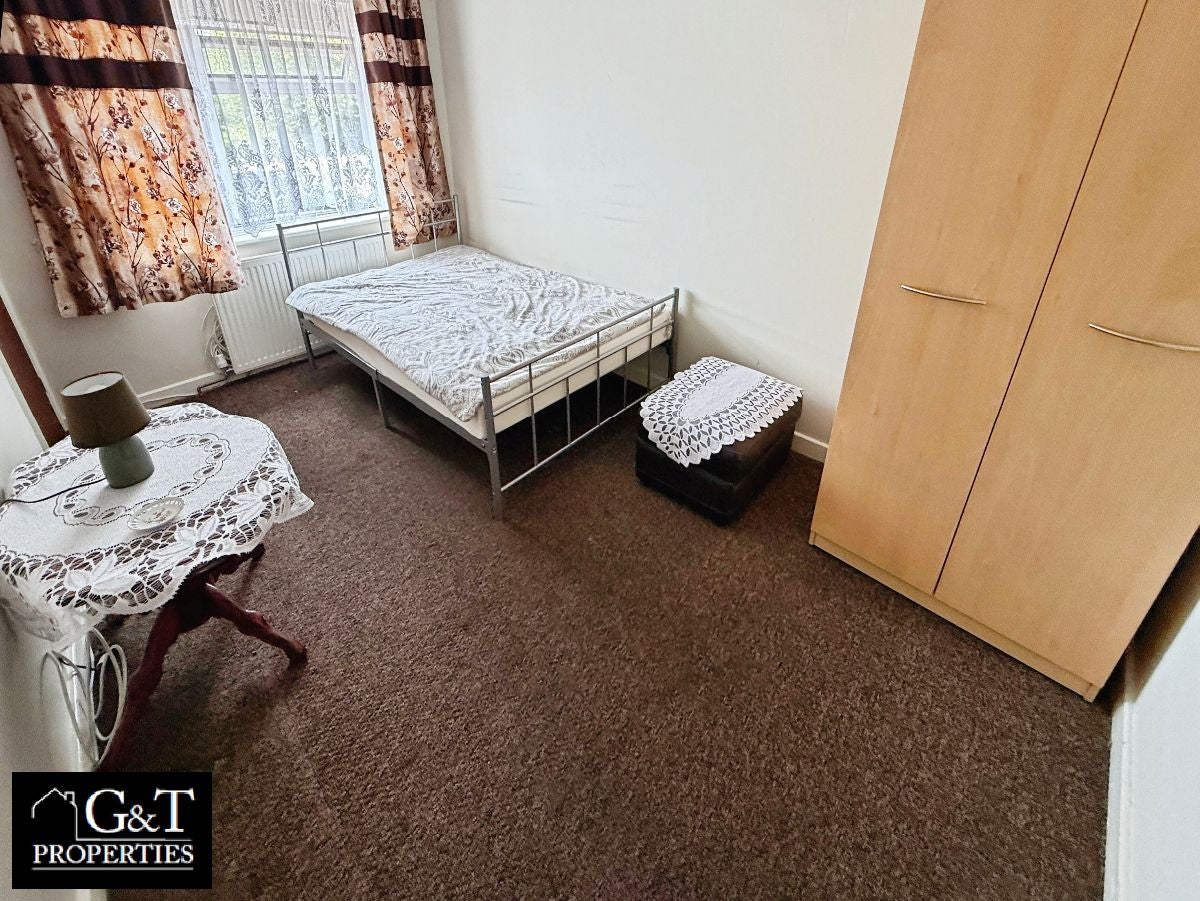 Room Highgate Road in Brierley Hill