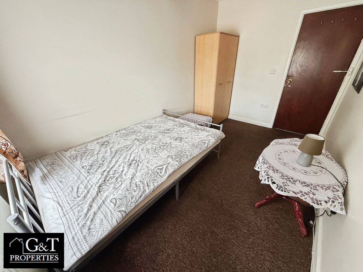 Room Highgate Road in Brierley Hill