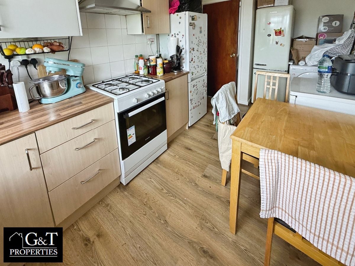 Room Highgate Road in Brierley Hill