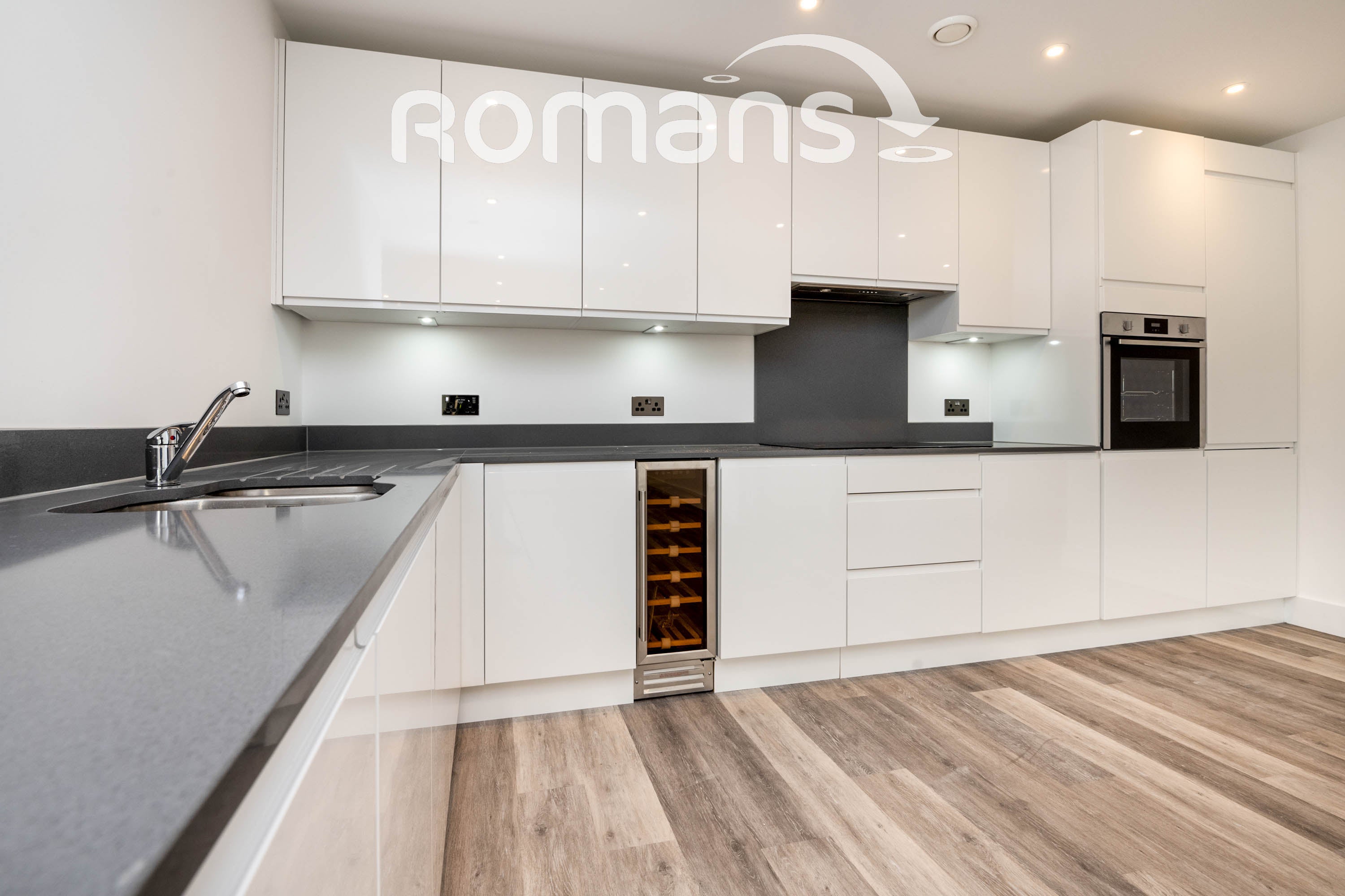 Flat Lyon Way in Camberley