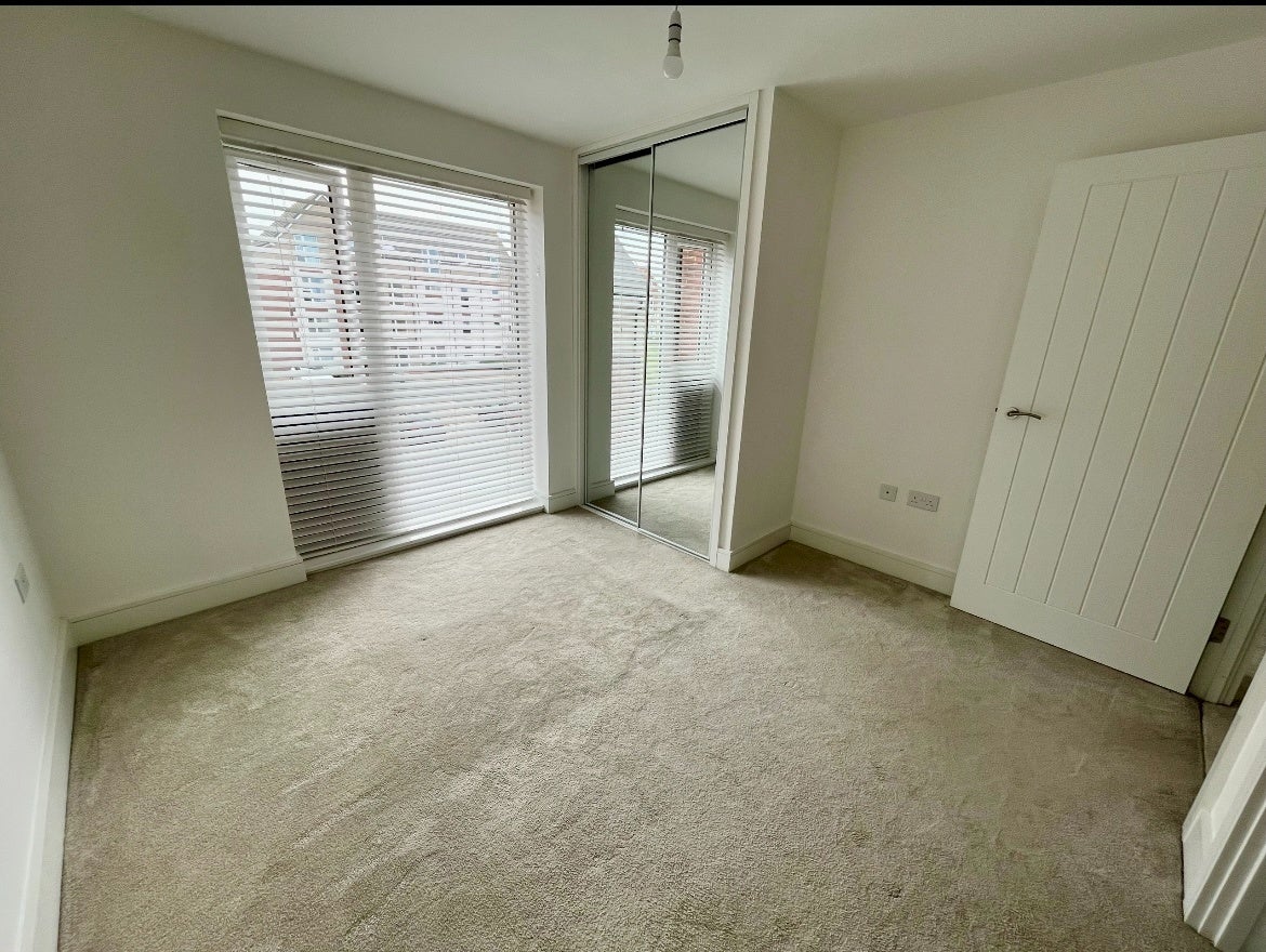 Flat Technology Drive in Rugby