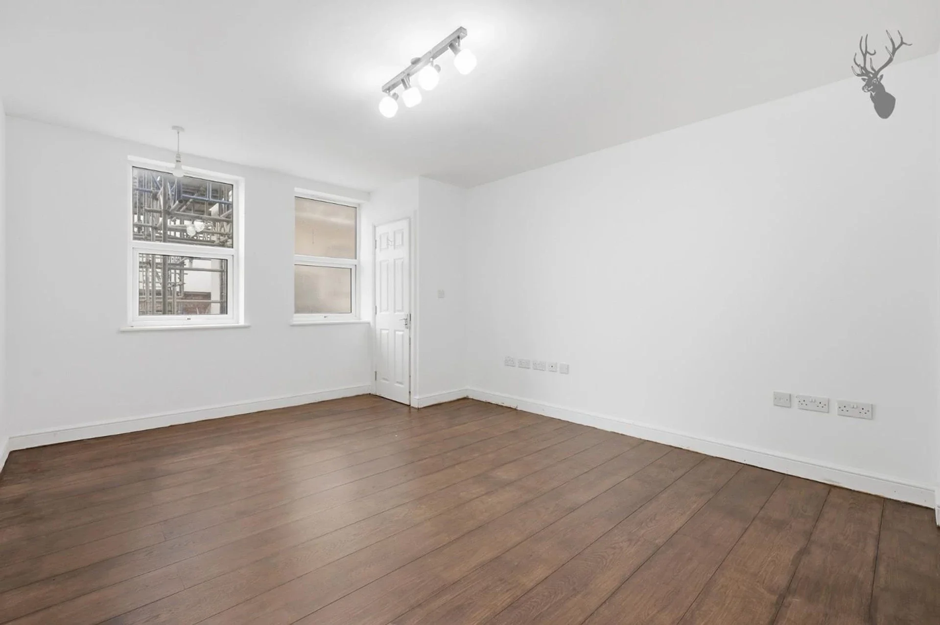 Flat Court Yard in Greater London