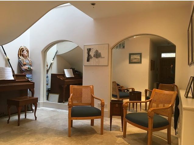 Room Dawson Place in City of Westminster