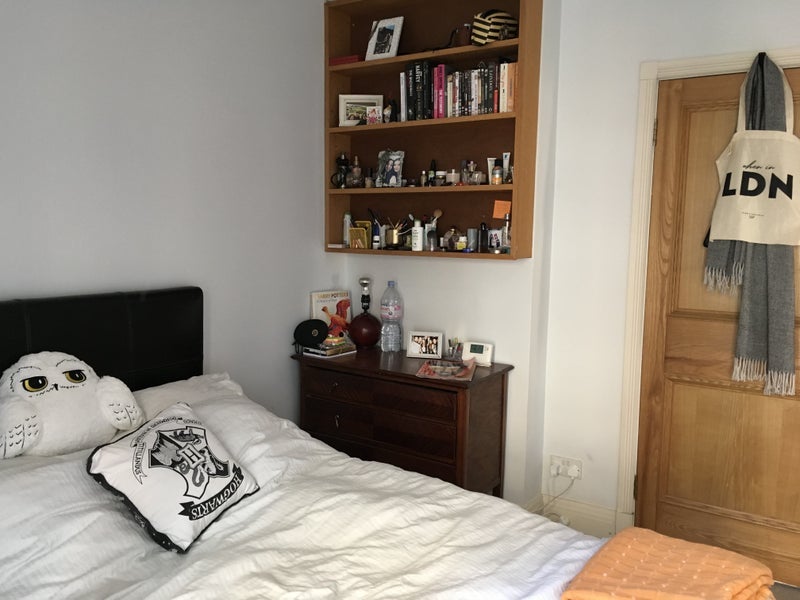 Room Dawson Place in City of Westminster