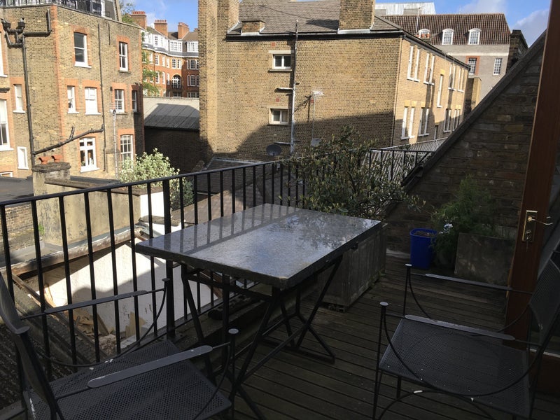 Room Dawson Place in City of Westminster