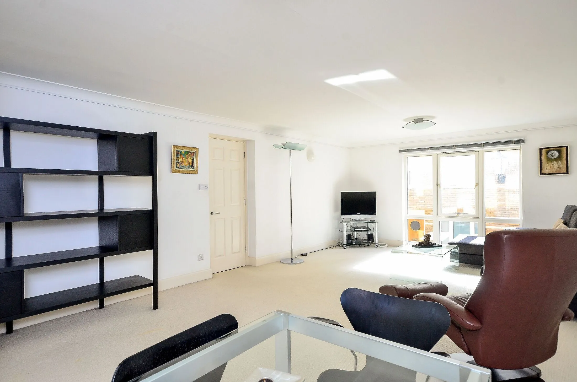 Flat Abbotshade Road in Greater London