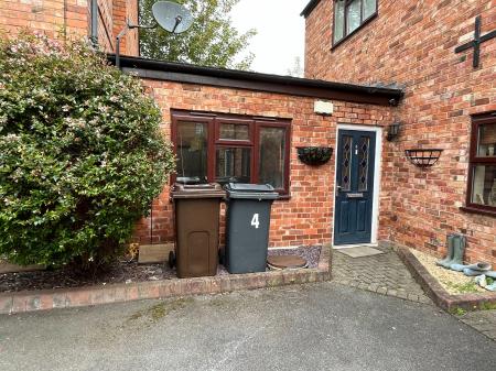 House Beckmill Lane in Melton