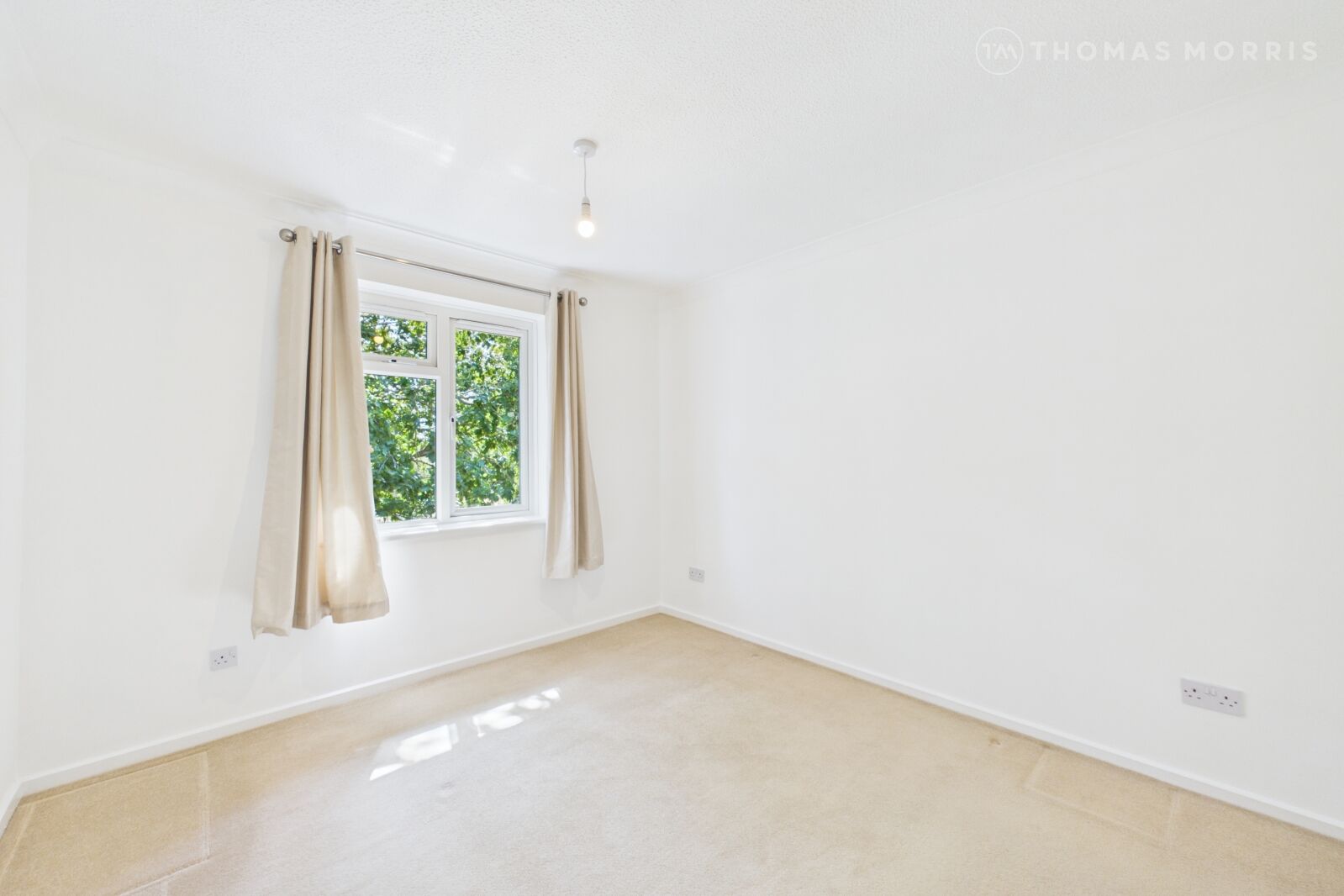Flat Norris Road in Huntingdonshire