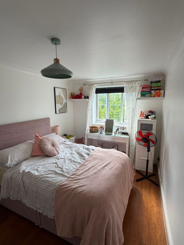 Room Goddard Place in Greater London