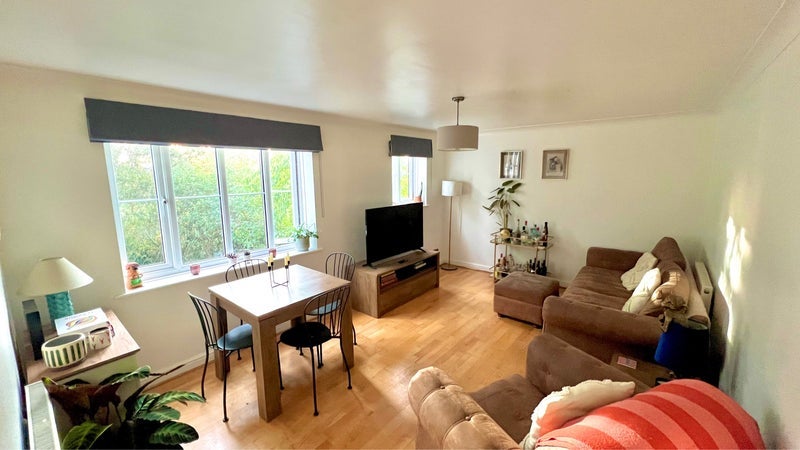 Room Goddard Place in Greater London