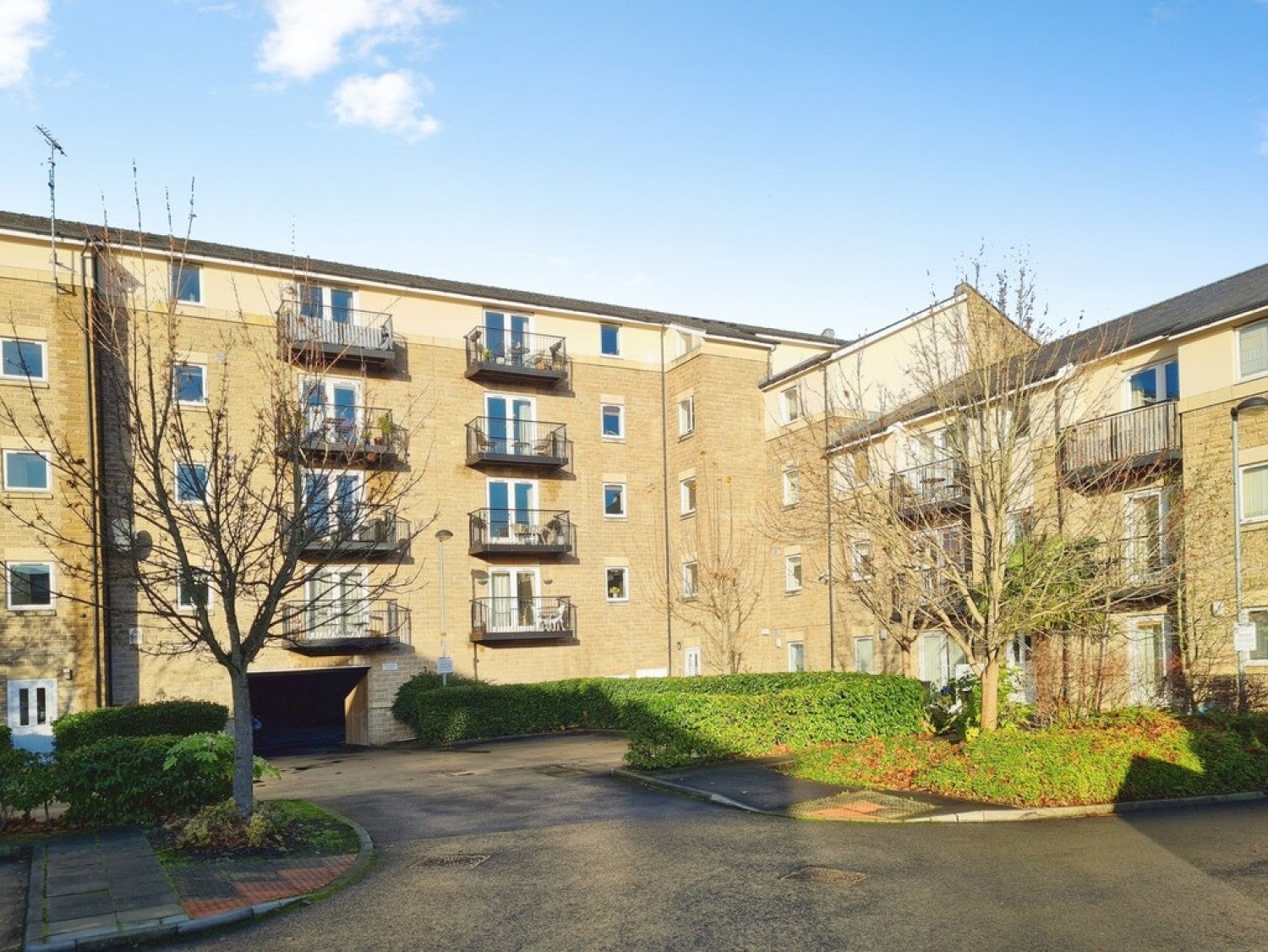 Flat Cornmill View in Leeds
