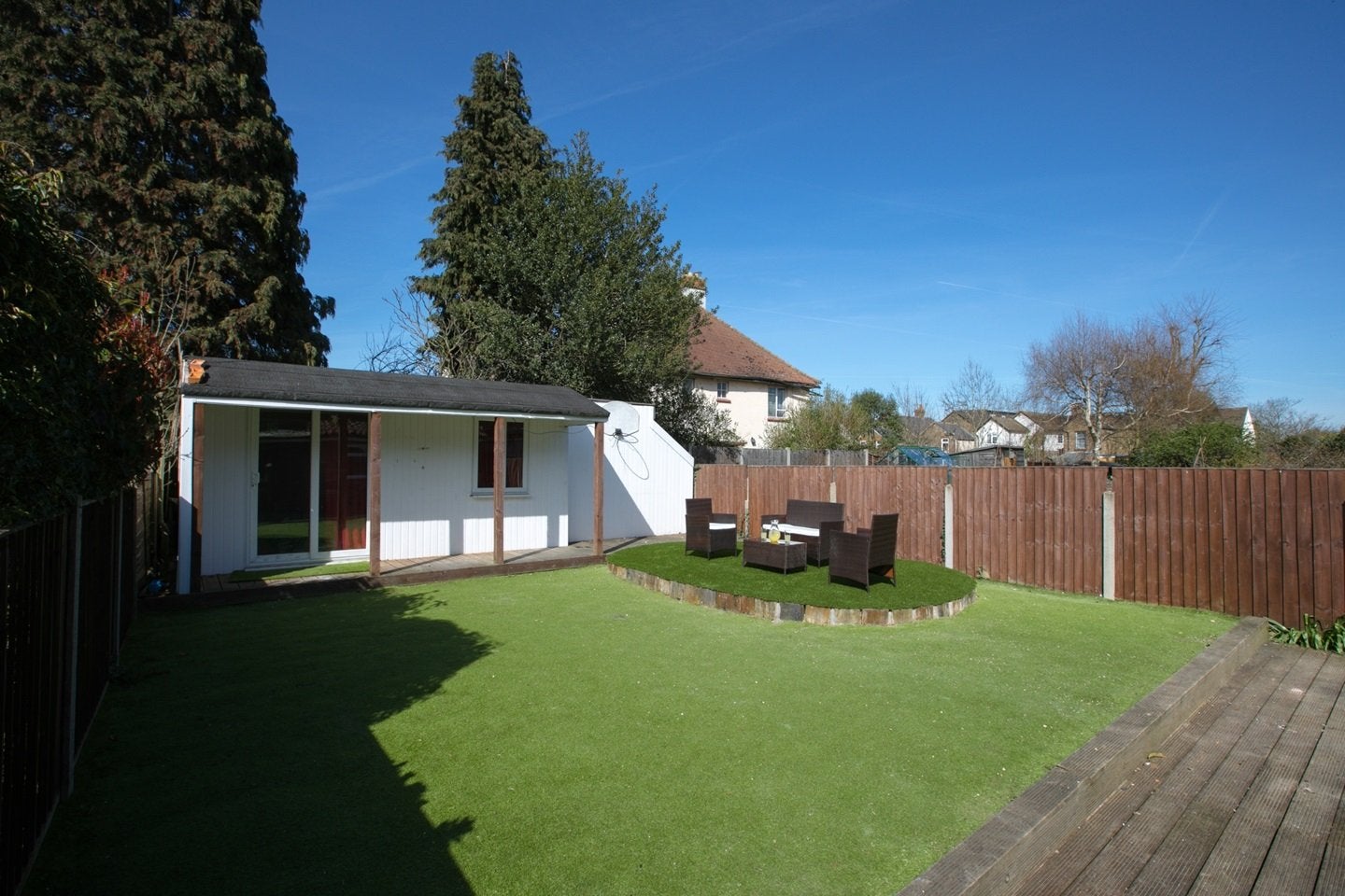 Room Cherry Tree Avenue in Borough of Spelthorne