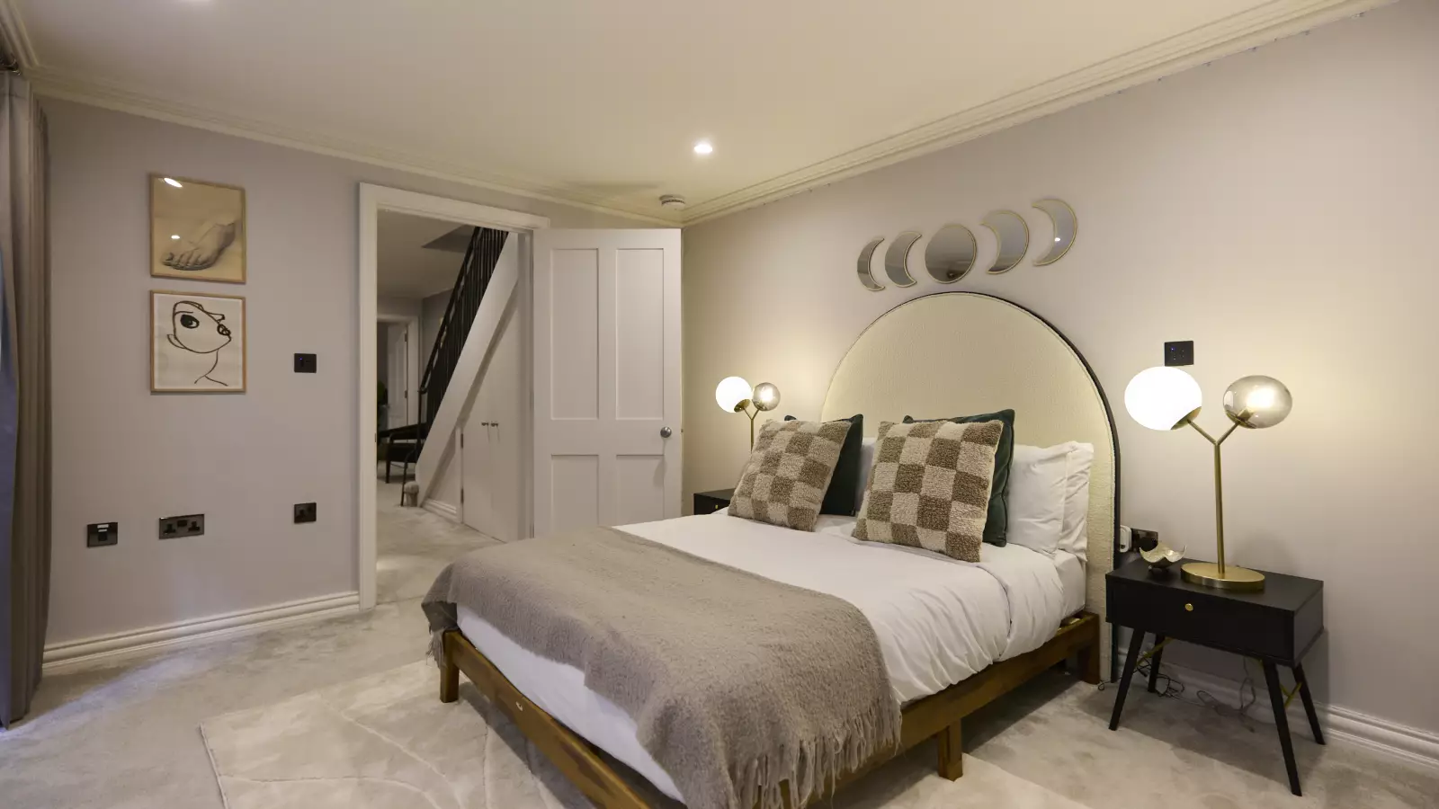 Flat Kensington Gardens Square in City of Westminster