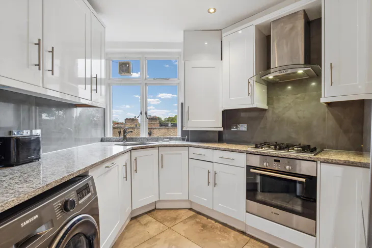 Flat Drayton Gardens in Greater London