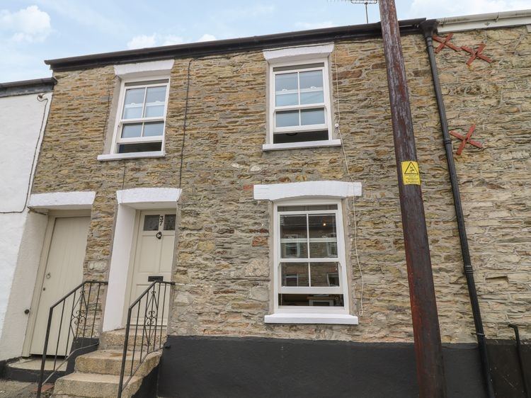 Properties to rent in Hazelbury Bryan, Tywardreath | rentaroof