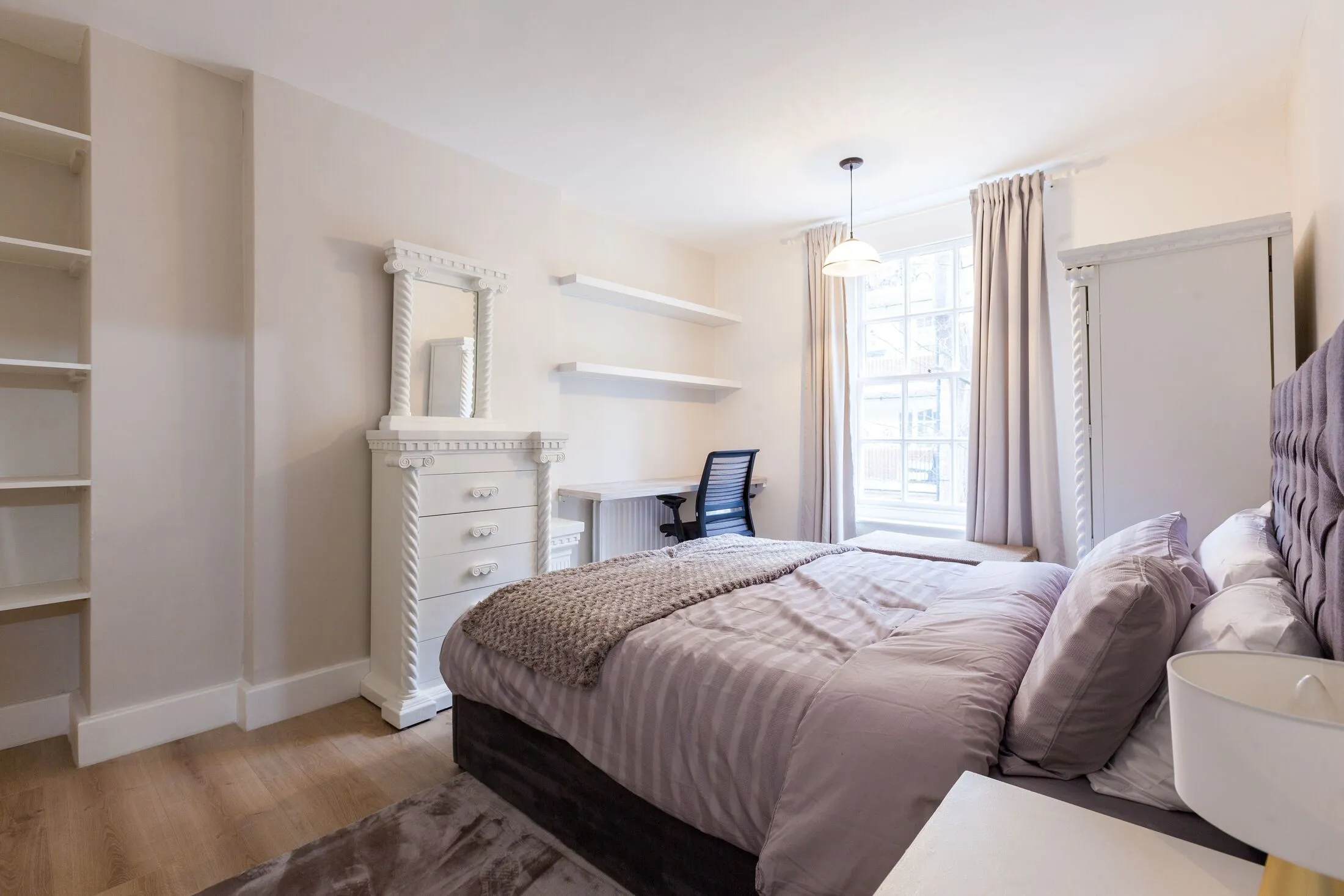 Flat Portpool Lane in Greater London