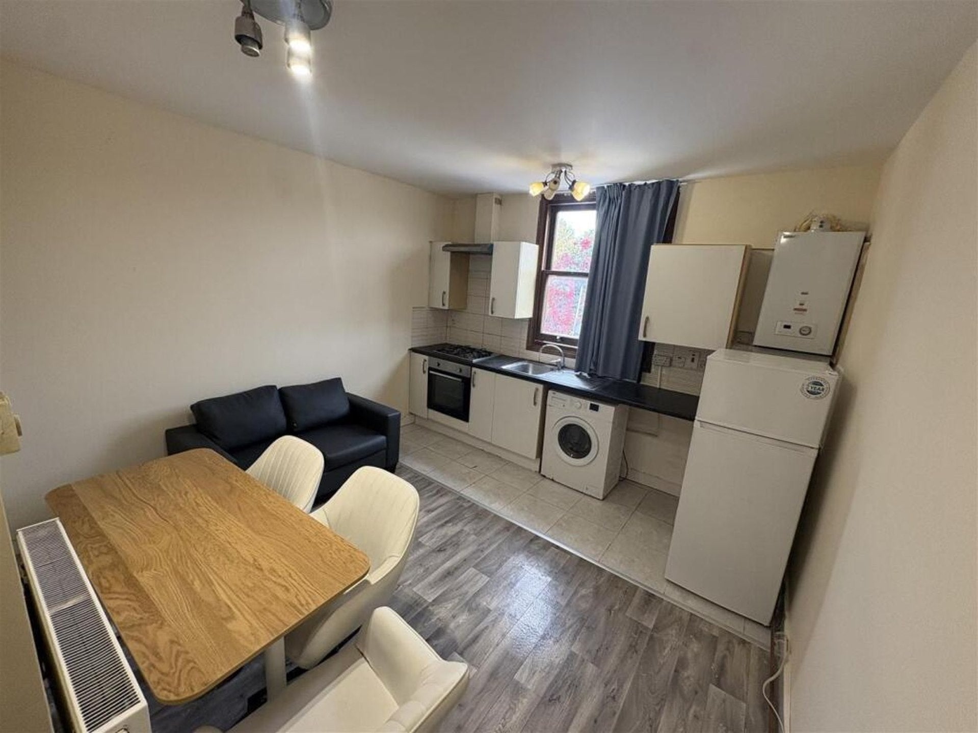 Flat Park Cottages in Greater London