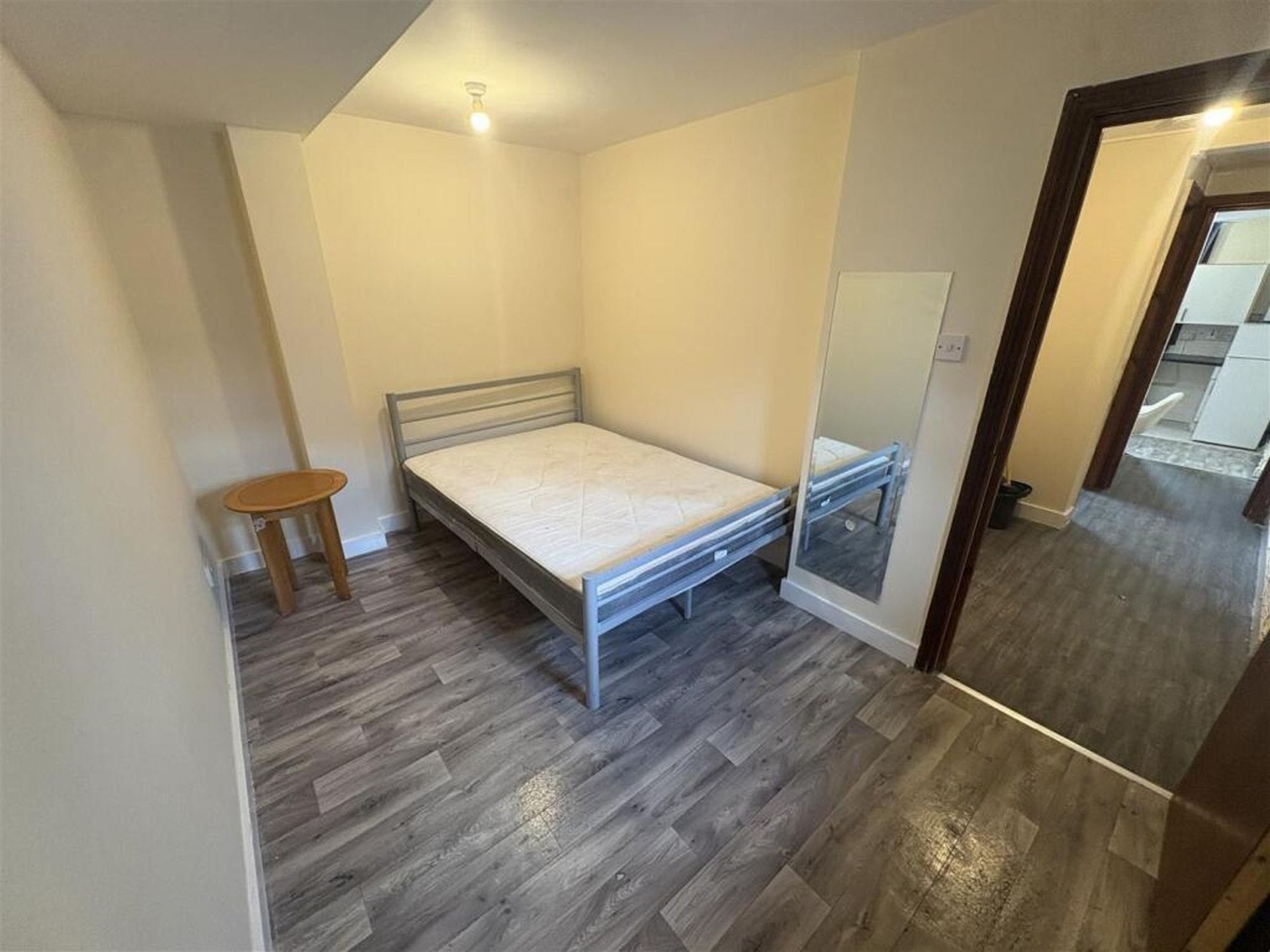 Flat Park Cottages in Greater London