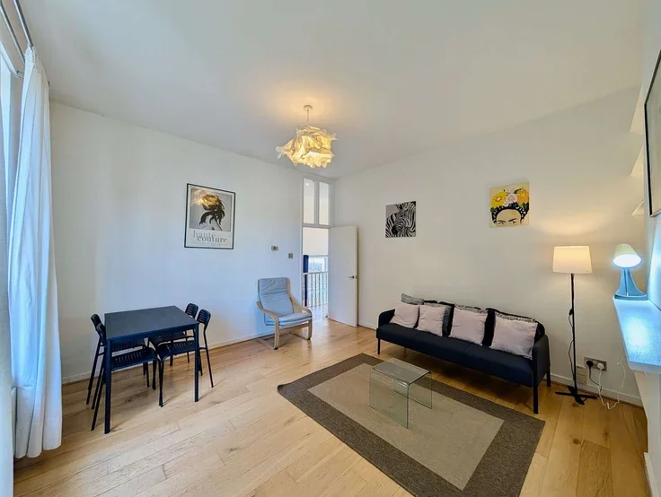 Flat Lawford Road in Greater London