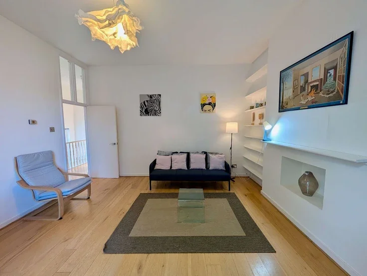 Flat Lawford Road in Greater London
