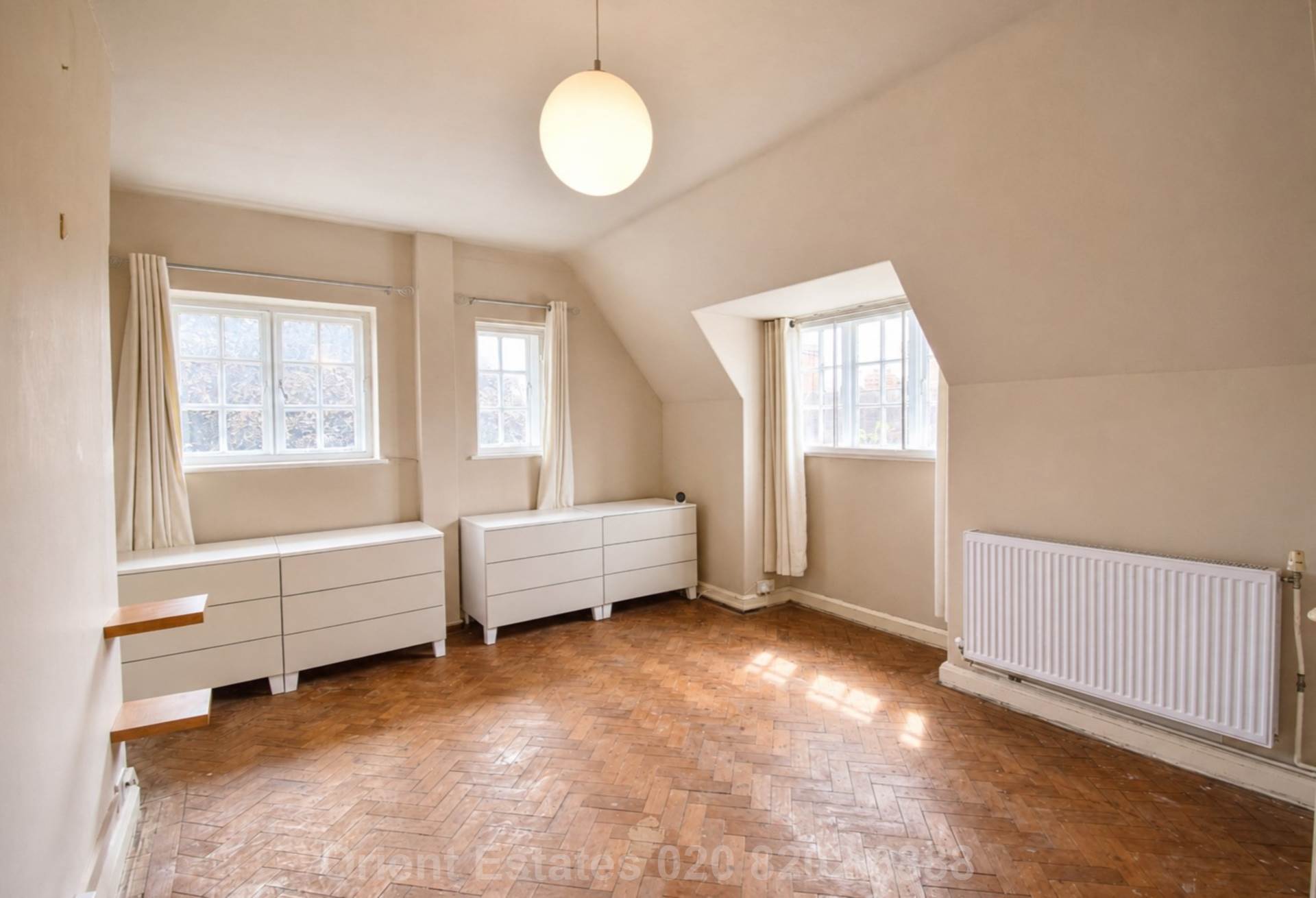Flat Hampstead Way in Greater London