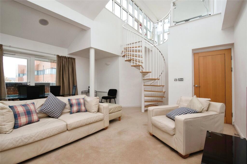 Flat Ffordd Radcliffe in Cardiff