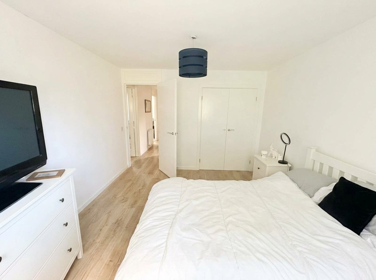 Flat Maxwell Road in Greater London