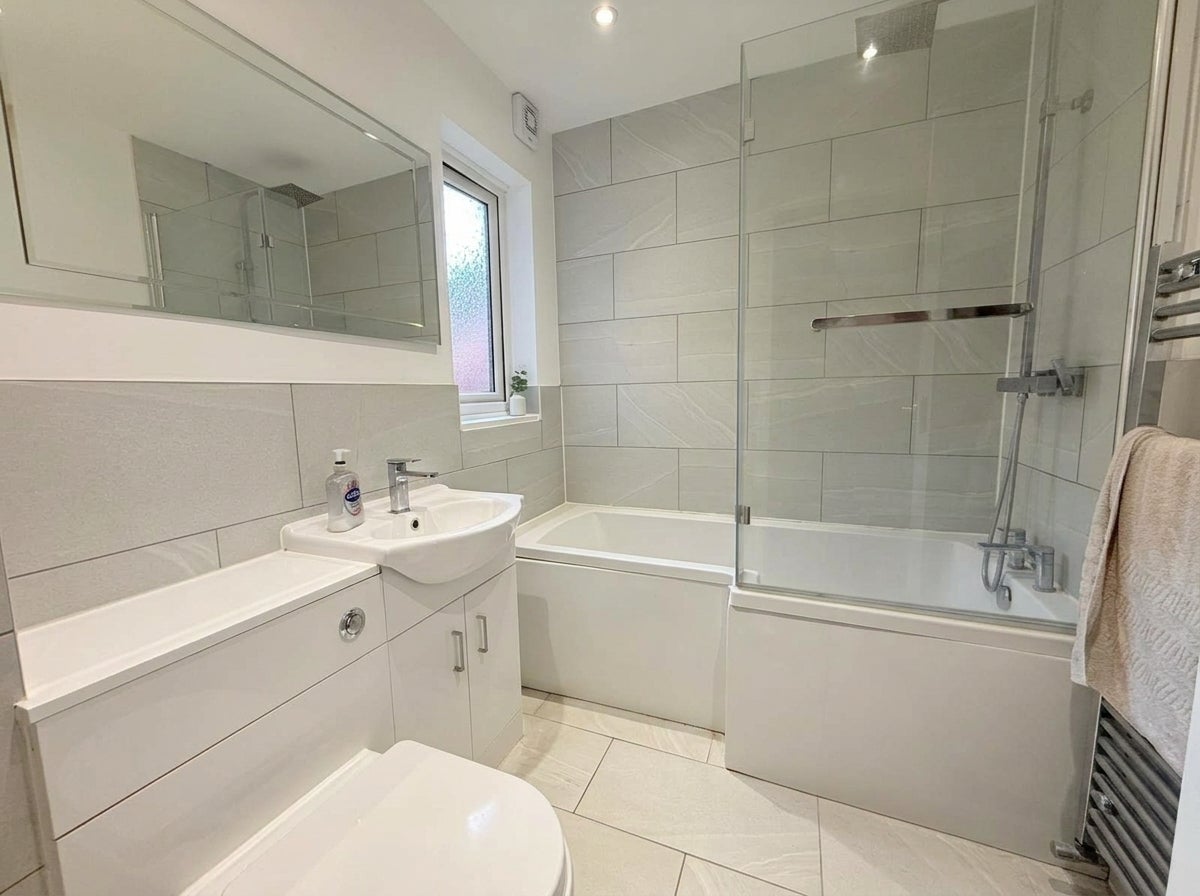 Flat Maxwell Road in Greater London