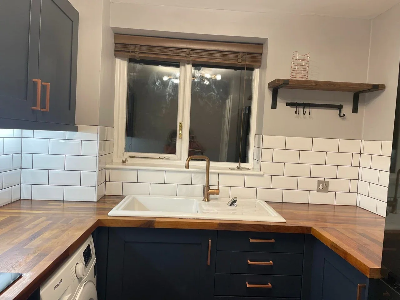 Flat Woodfield Road in Elmbridge