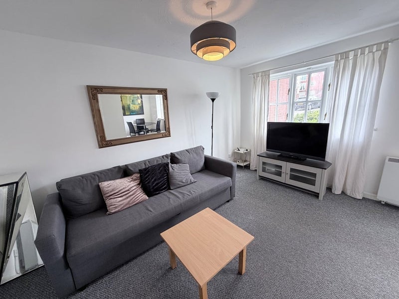 Room Trowbridge Street in Liverpool