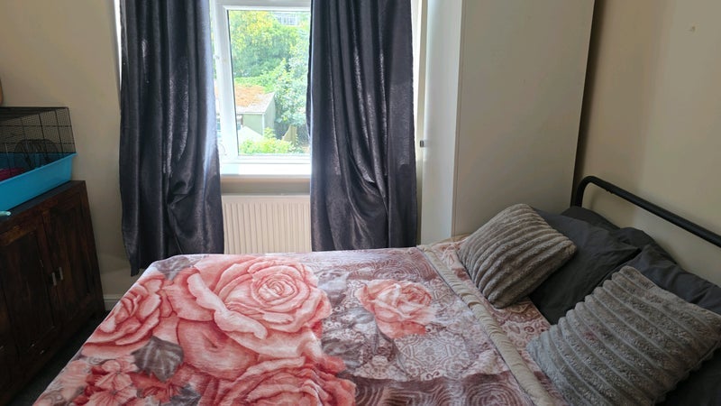 Room Northgate Road in Crawley