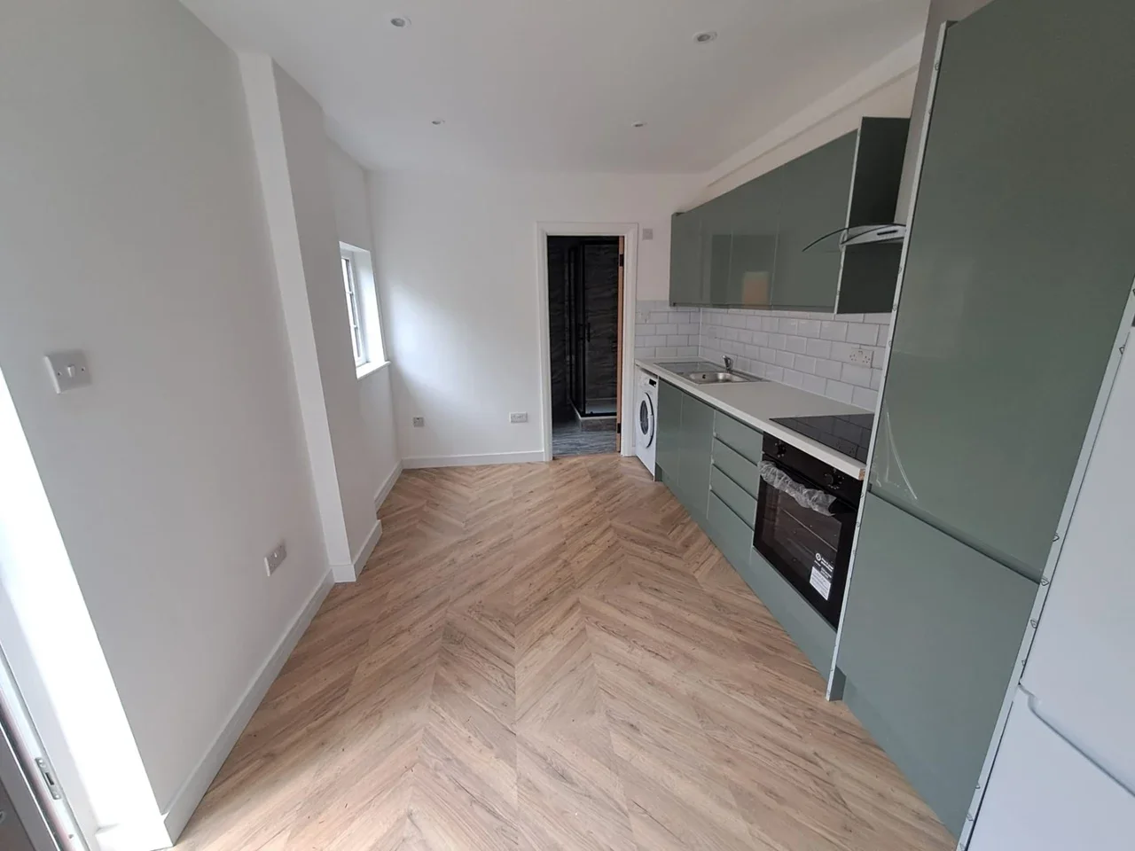 Flat Saxlingham Road in Greater London