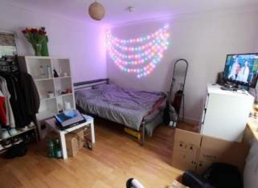 Room Goldings Crescent in Welwyn Hatfield