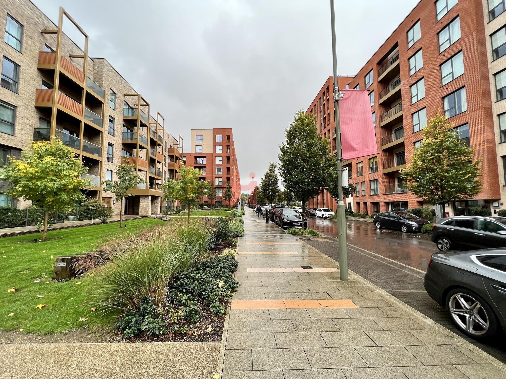Flat Achill Close in Greater London
