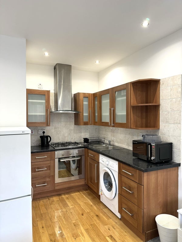 Flat Aberdour Street in Glasgow