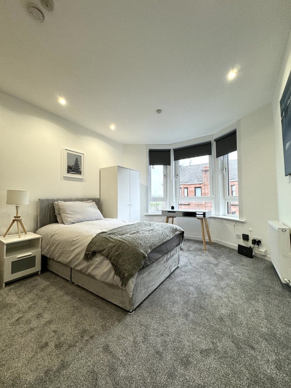 Flat Aberdour Street in Glasgow
