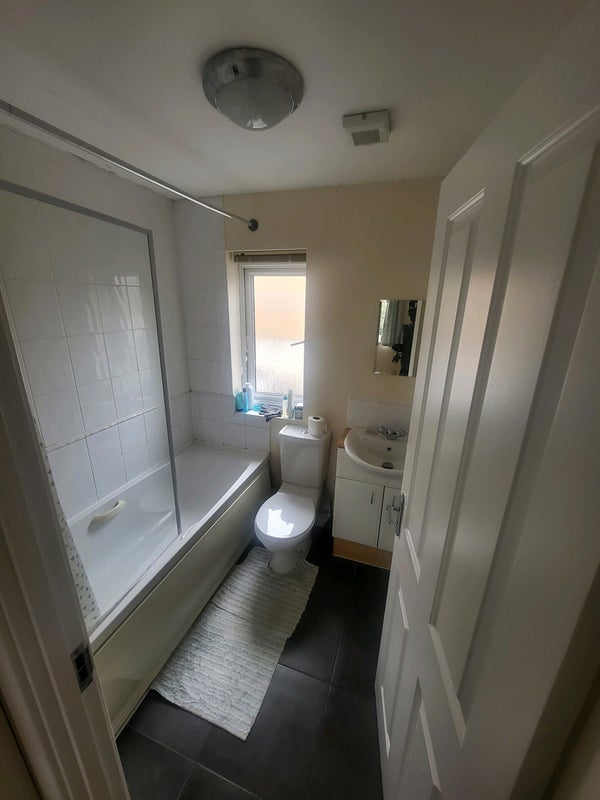 Room Macfarlane Chase in Weston-super-Mare