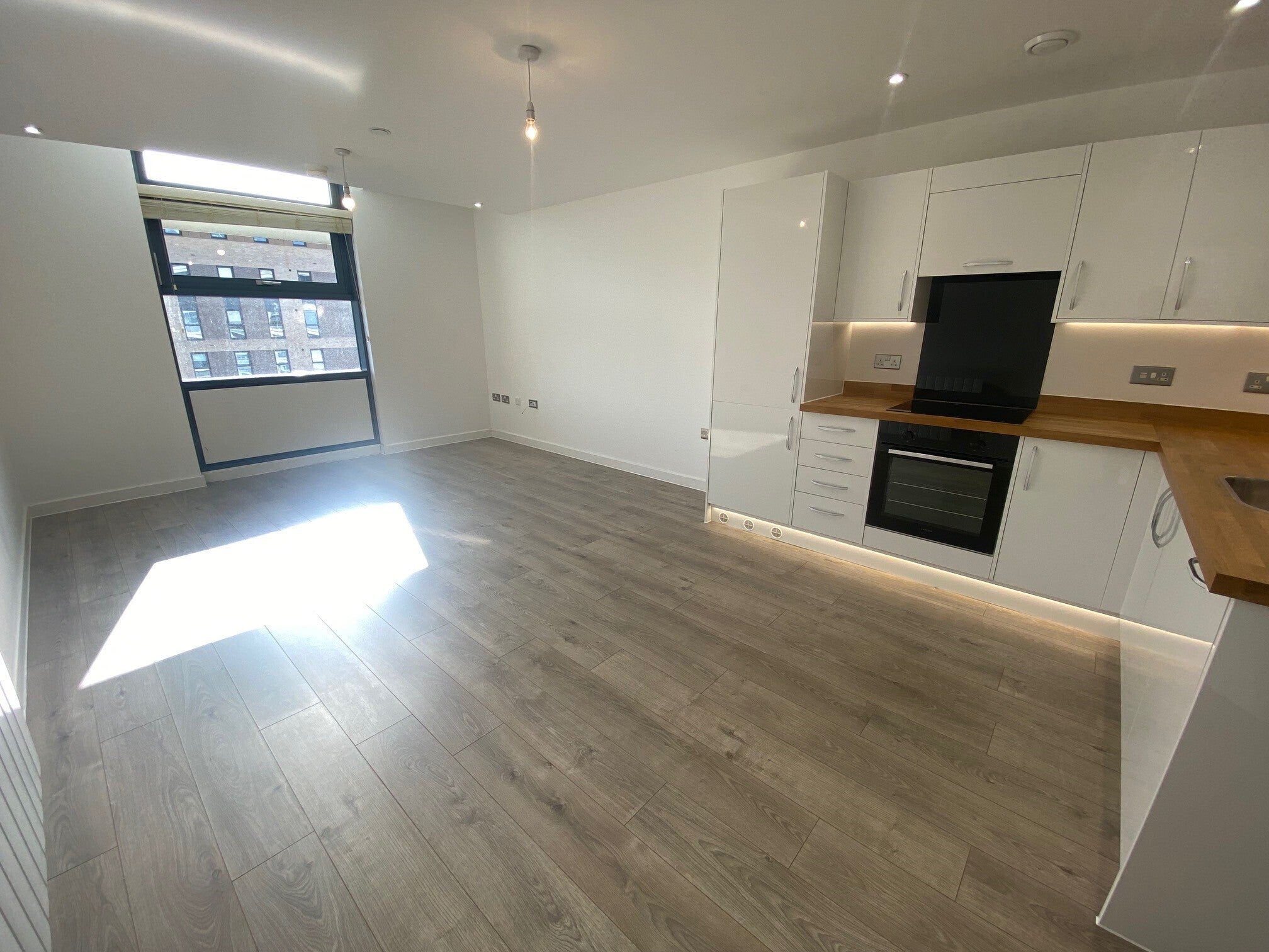Flat Edinburgh Way in Harlow
