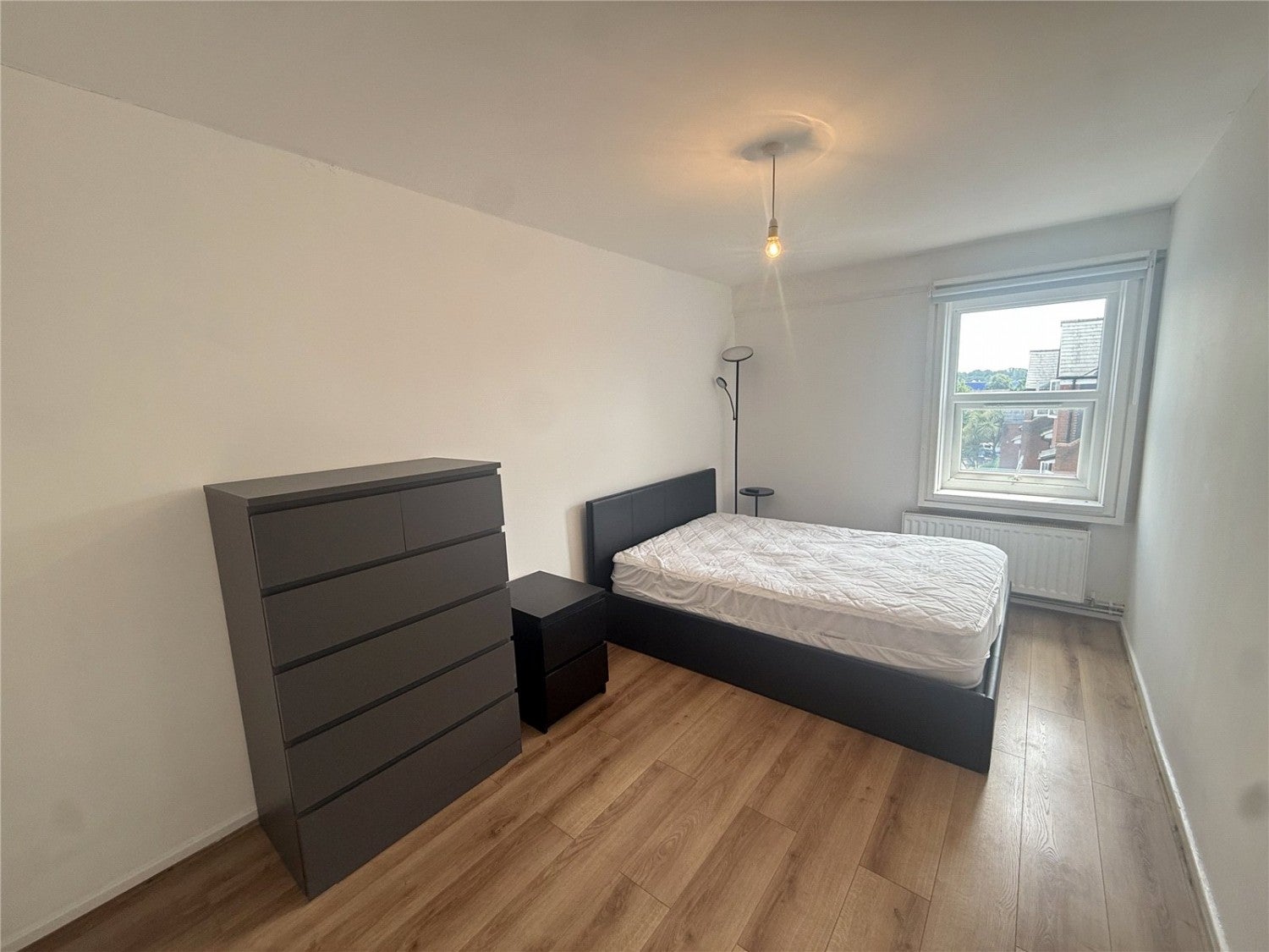 Flat Whitmore Close in Greater London