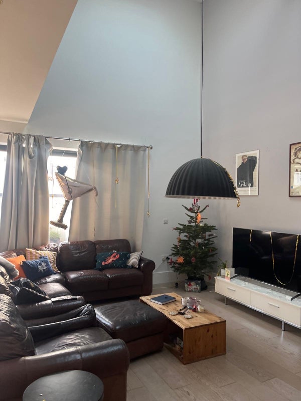 Room Waylett Place in Greater London
