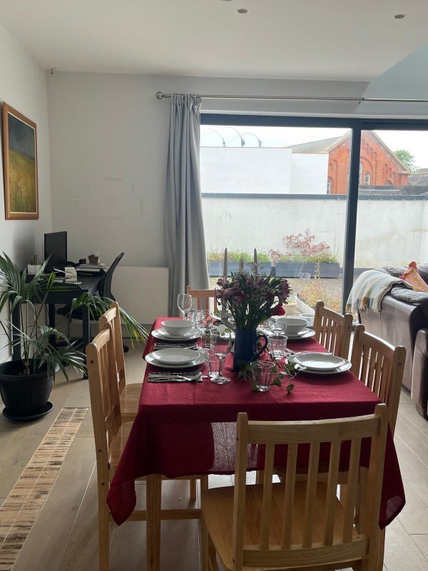 Room Waylett Place in Greater London