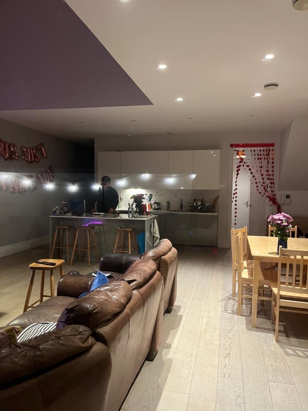 Room Waylett Place in Greater London