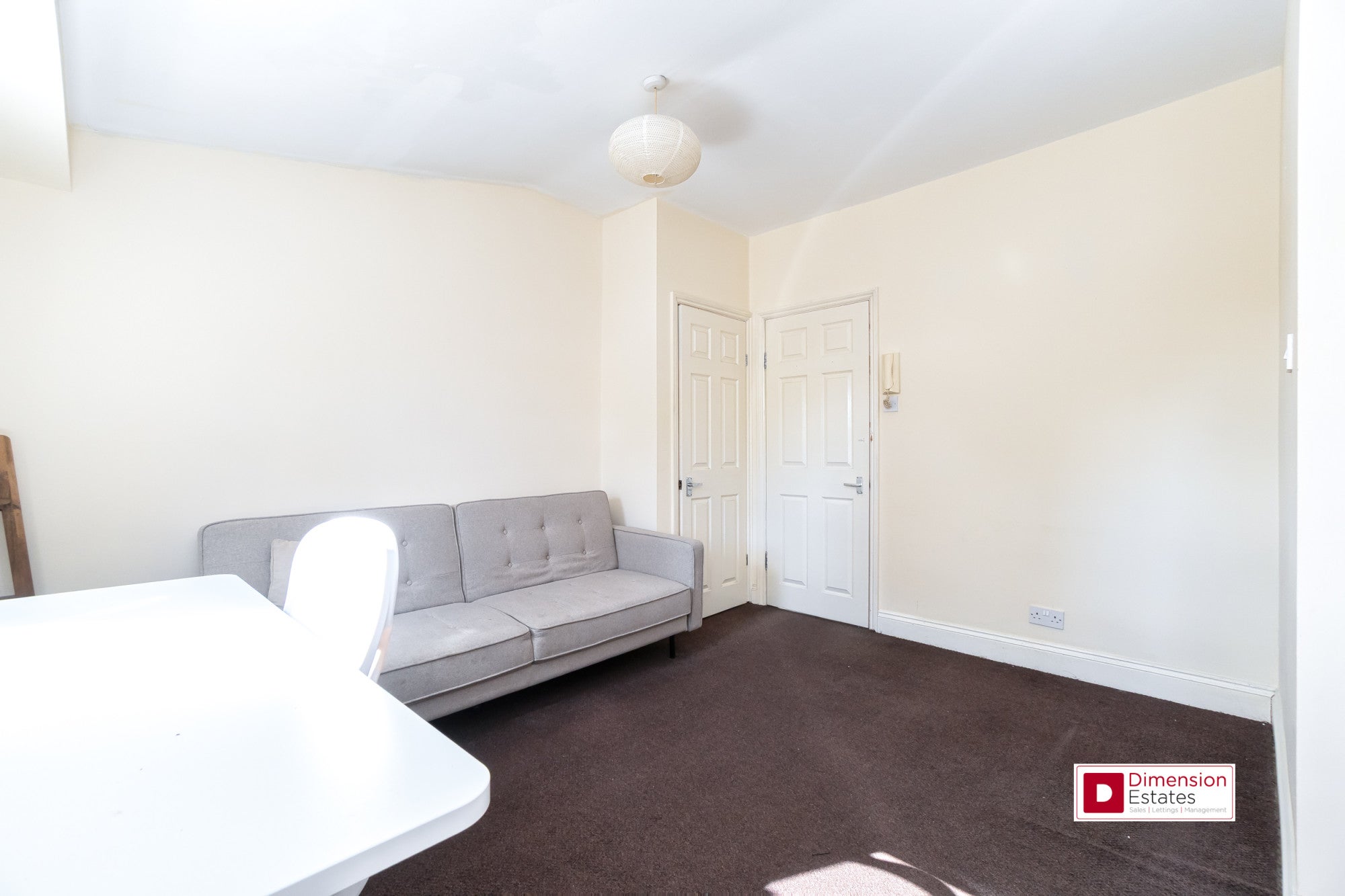 Flat Richmond Road in Greater London