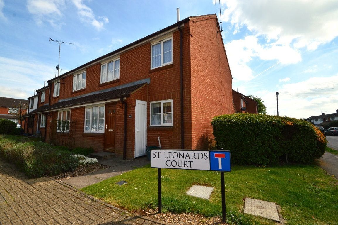 House St Leonard's Court in Sandridge